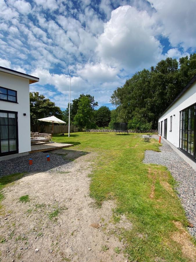 Guesthouse, Not Even A Minute Walk To The Ocean Kullavik Exterior photo
