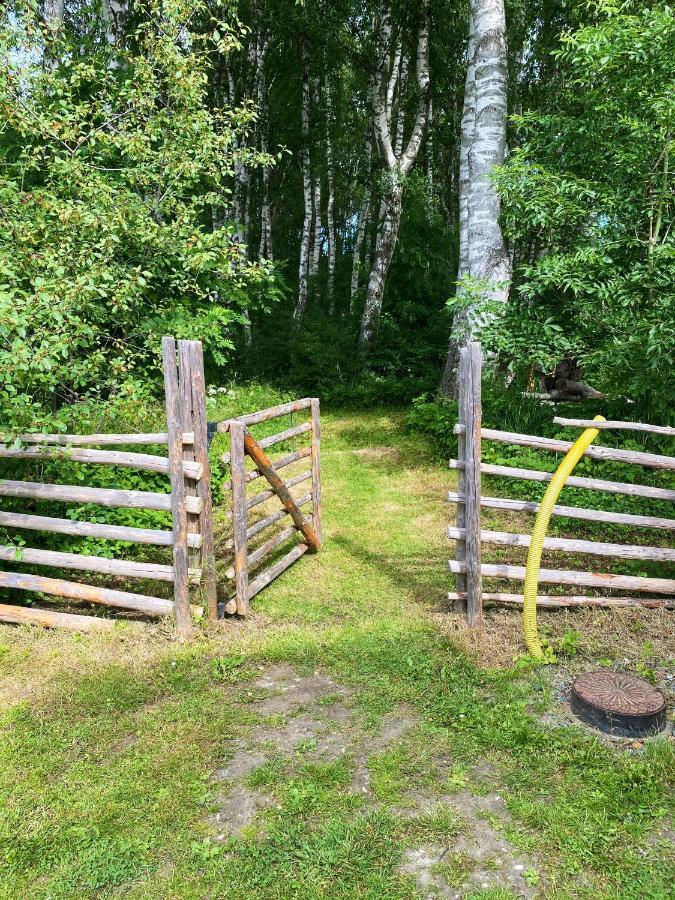 Guesthouse, Not Even A Minute Walk To The Ocean Kullavik Exterior photo